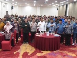 Subandi Desak Kades