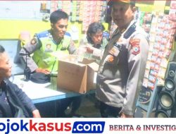 Polisi Sita 12 Botol Arak Bali dari Toko Sembako di Tajinan Malang