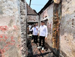 Dua Rumah Hangus
