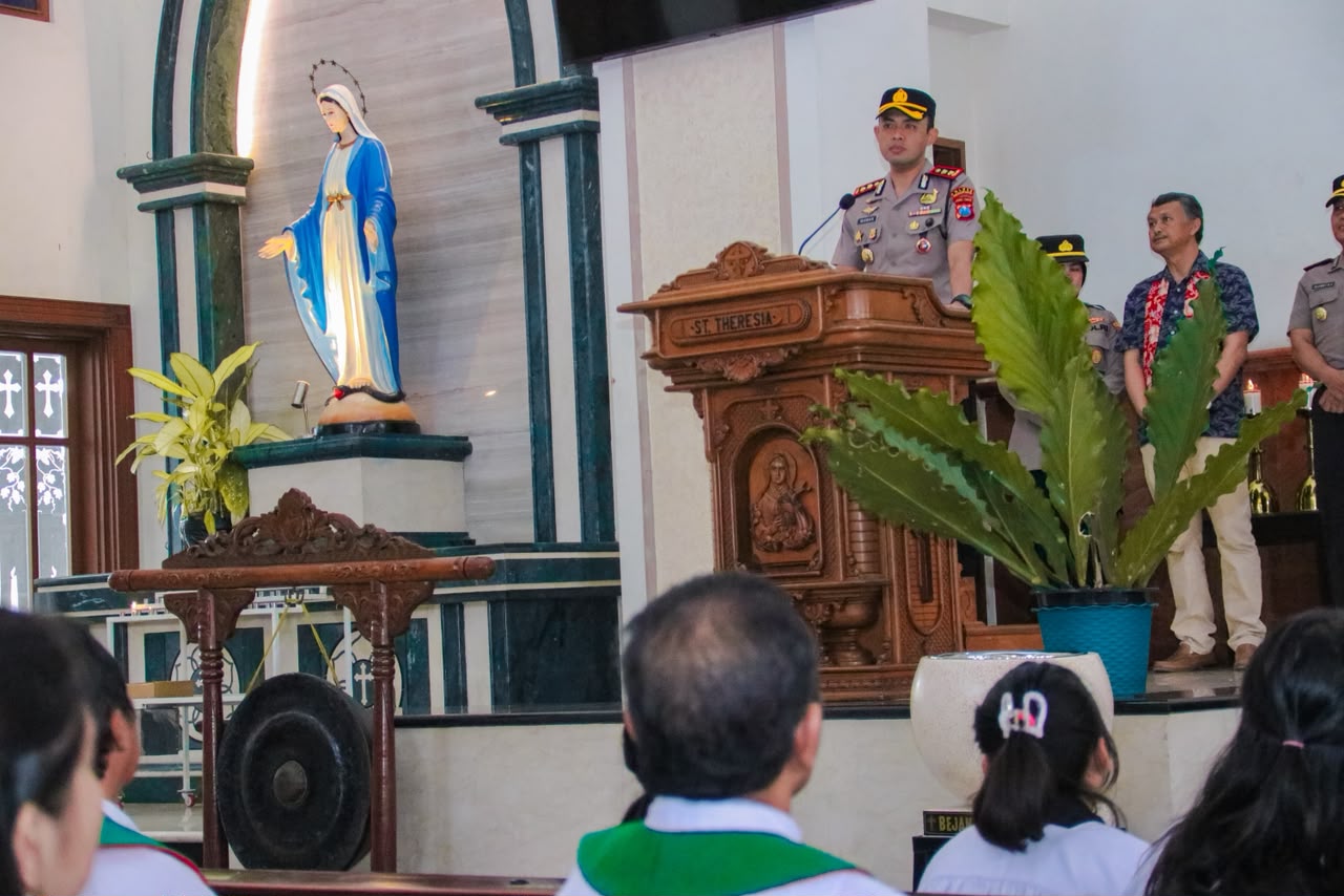 Kapolres Pasuruan Sambangi Gereja